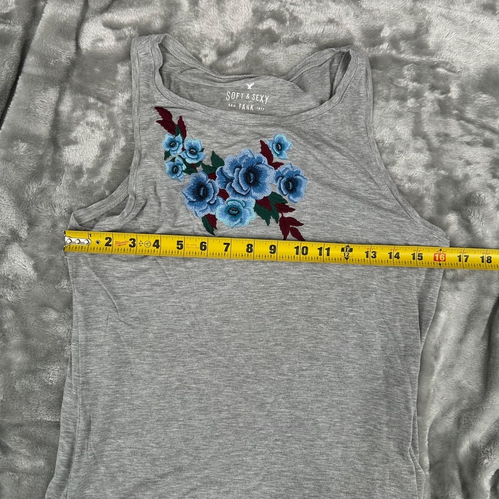 American Eagle Soft & Sexy Tank Top Gray EUC Blue Floral Embroidered Cottage SM - Picture 5 of 7